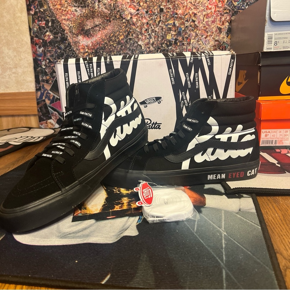 Van Patta Mean Eyed Cat